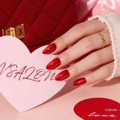 VSALON Short Almond nails offering chic everyday elegance