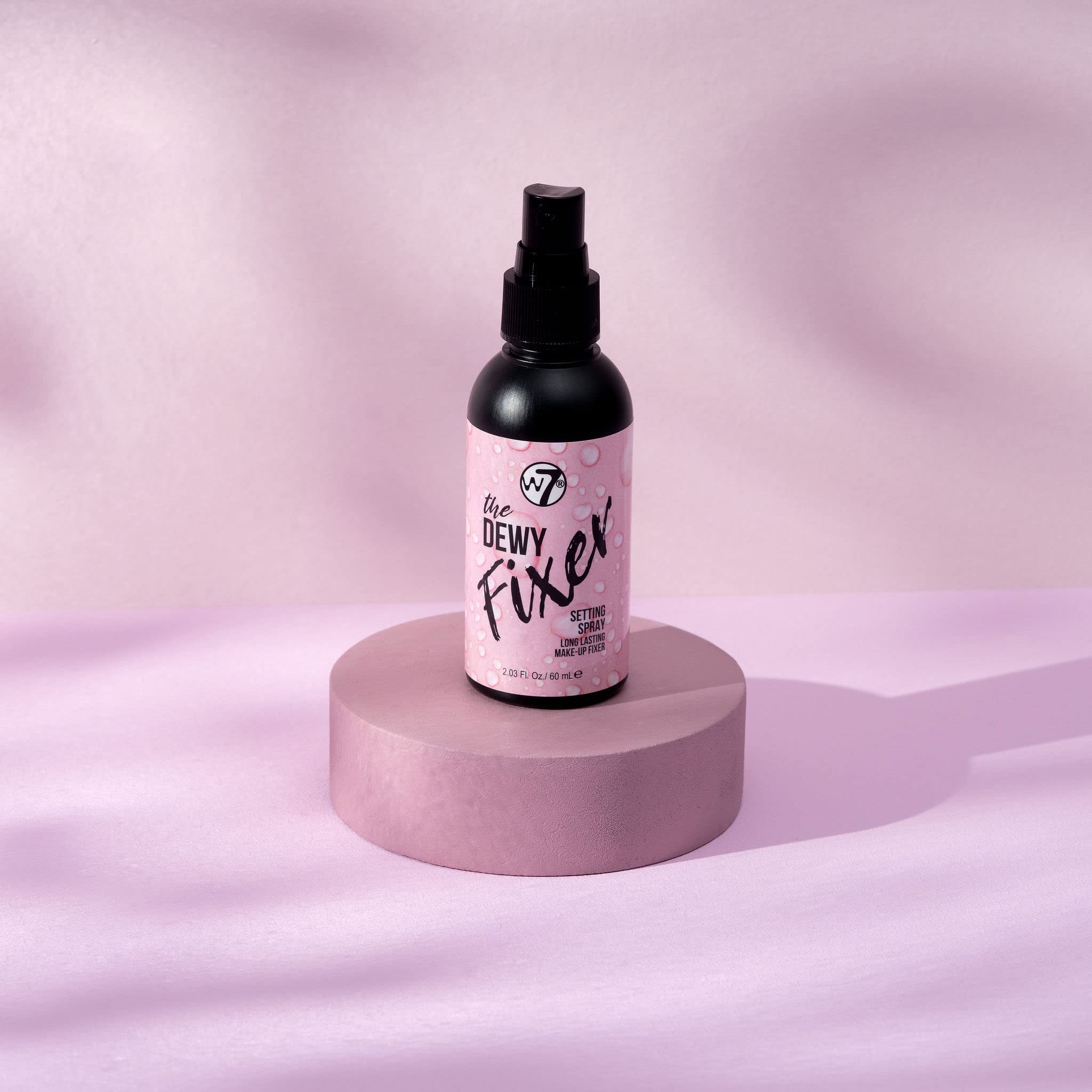 W7 The Fixer delivers a dewy finish with natural glow