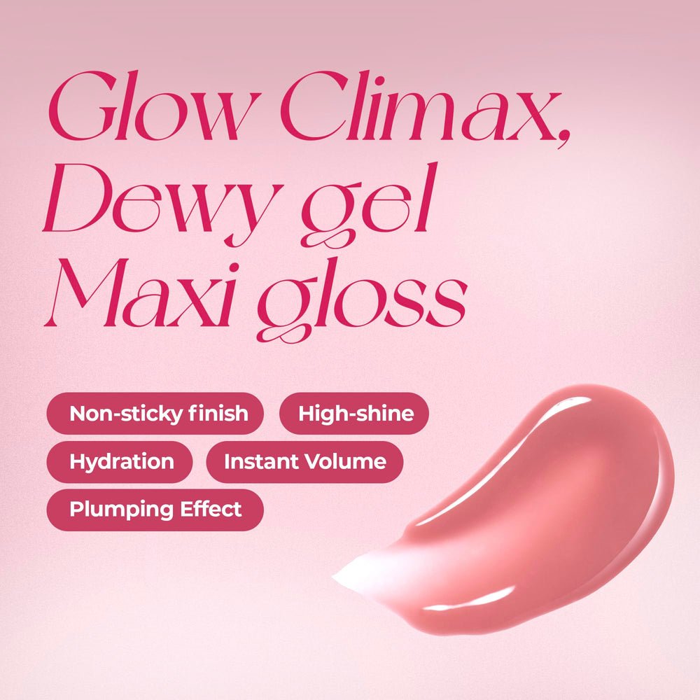 Cooling and plumping gloss with subtle sparkle on lips