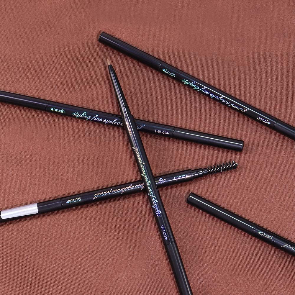 WanTuoluo travel-friendly brow kit fits in a purse or pocket.