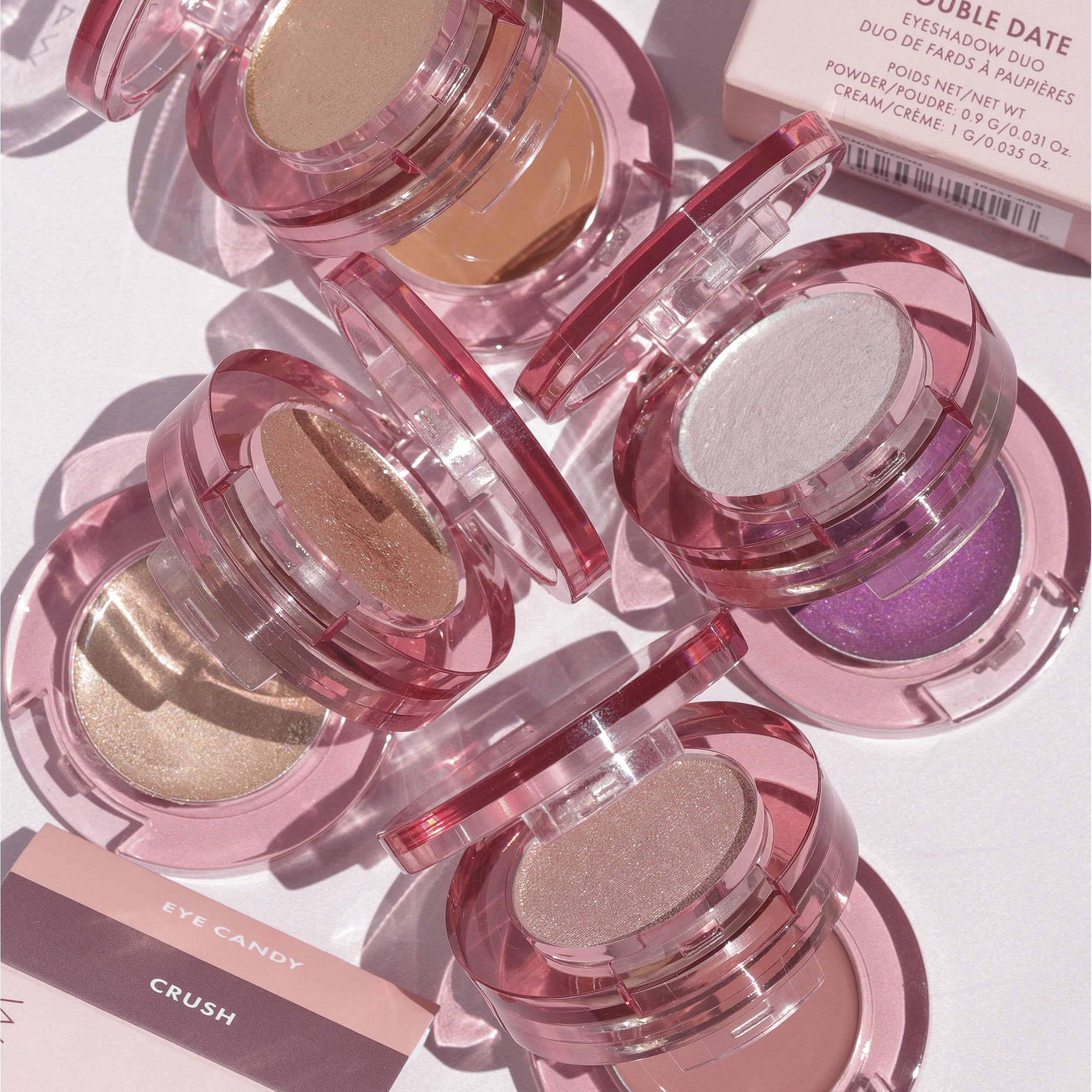 Wander Beauty Double Date Duo compact is travel-friendly for quick touch-ups