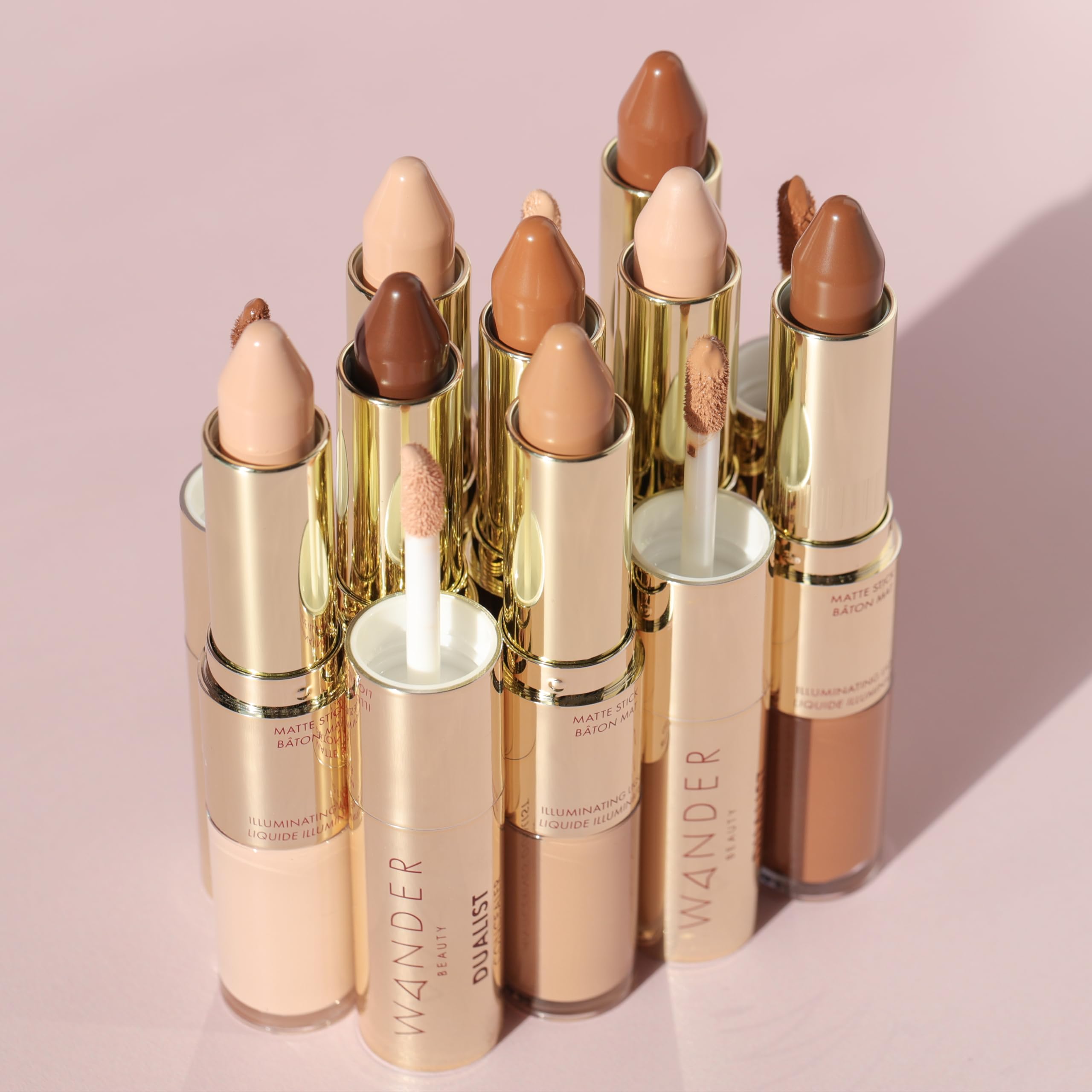 Wander Beauty Dualist sleek packaging box for easy storage.