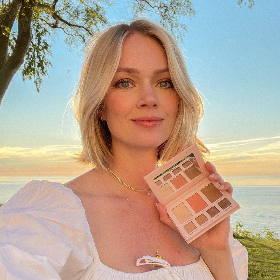 Wander Beauty Getaway powder blush in the palette for rosy cheeks