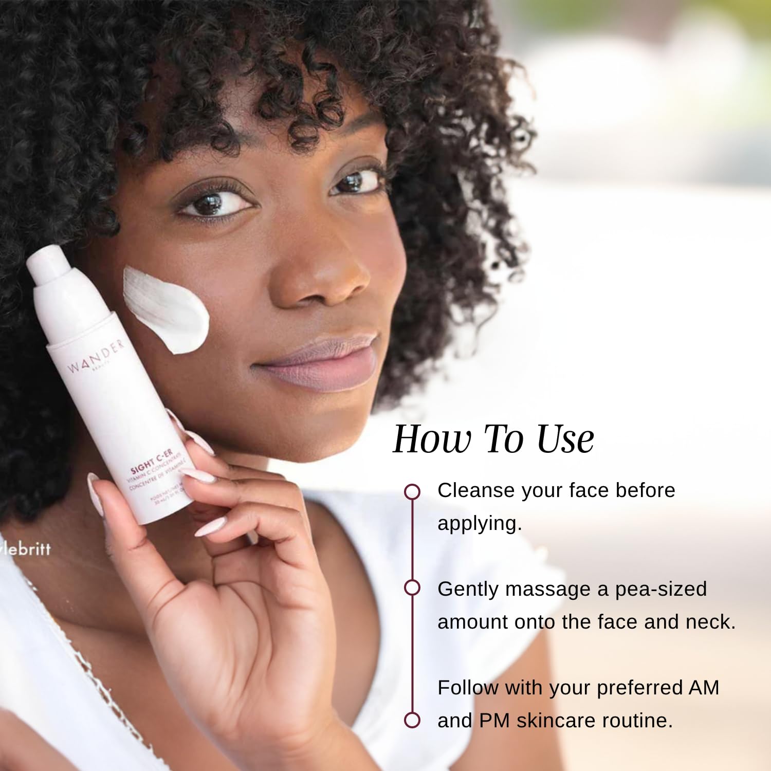 Wander Beauty Sight C-er application demo demonstrates smooth, non-greasy finish.