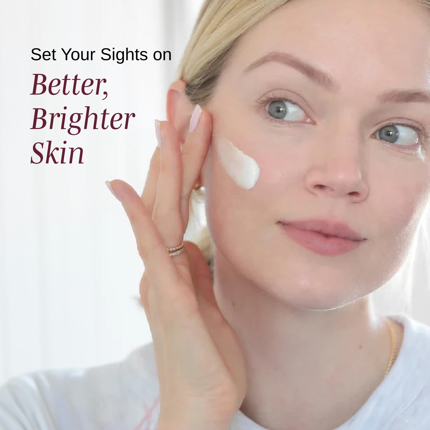 Wander Beauty Sight C-er packaging display shows convenient daily moisturizer.