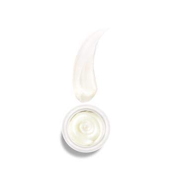 WEI Bee Venom Cream Mask in use for a 10-minute hydrating treat.