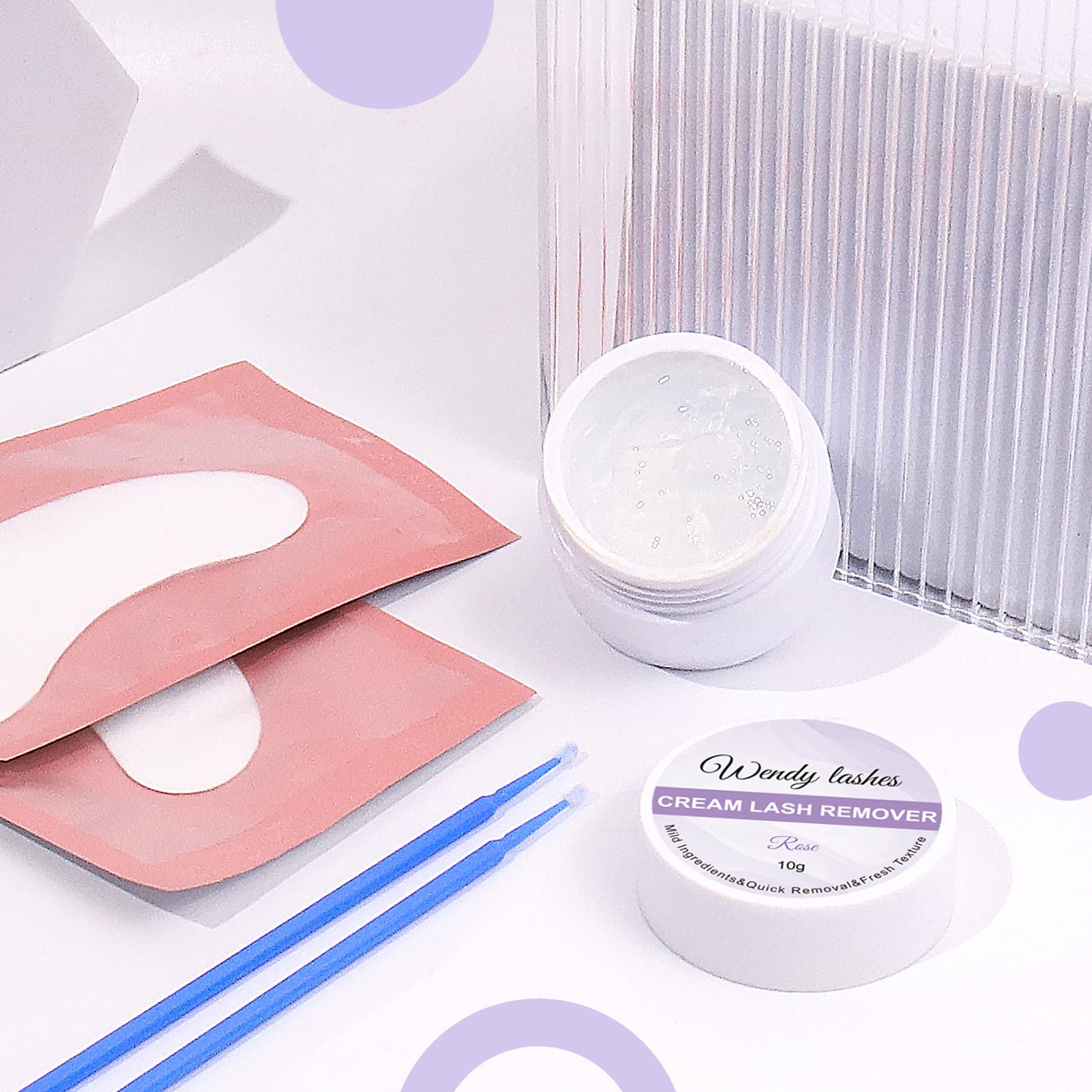 Wendy Lashes one-minute removal may facilitate fast lash glue dissolution