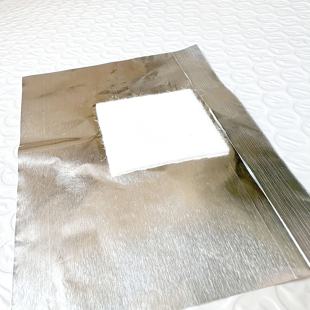 Whyogeta large cotton pad detail helps saturate remover