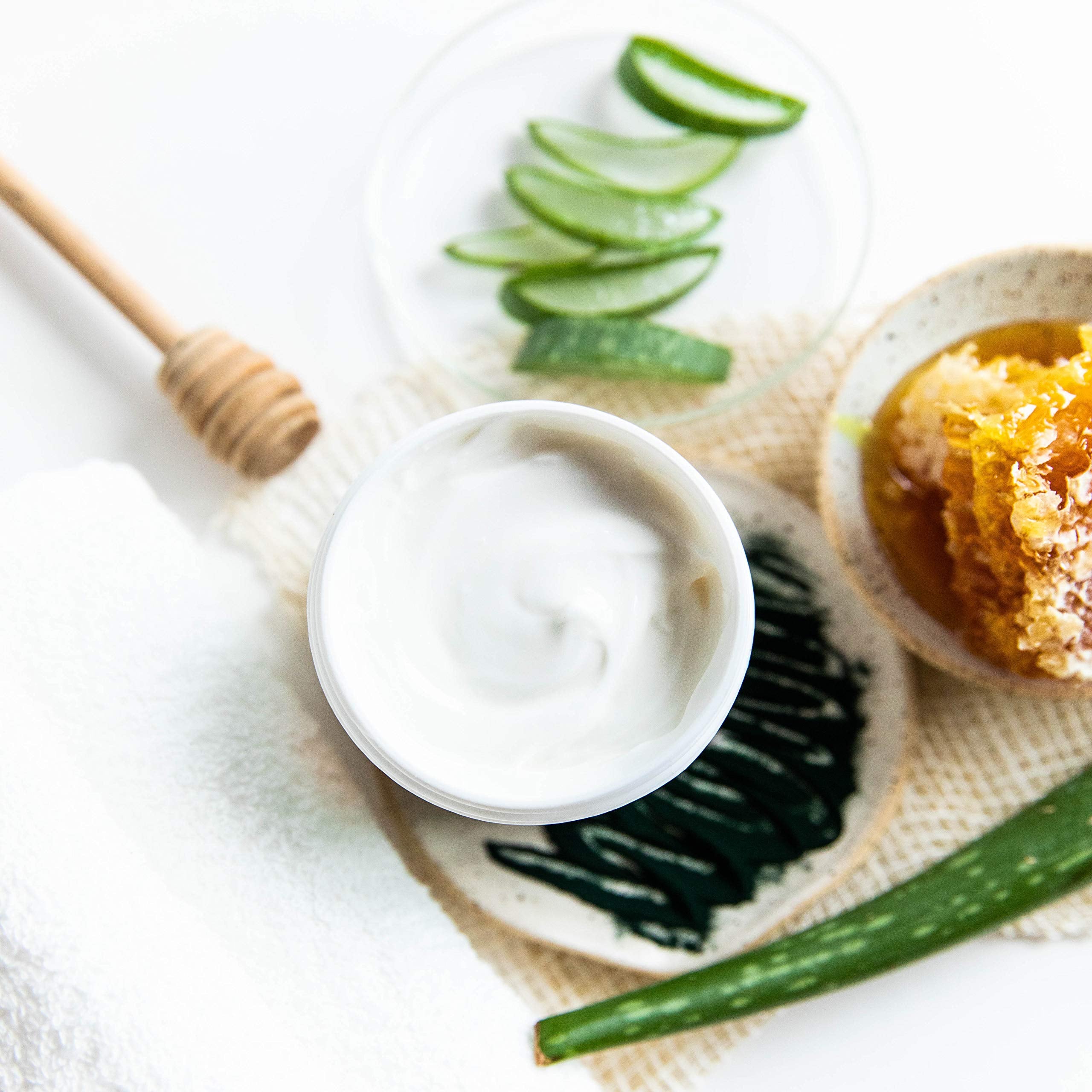 Close-up of Manuka honey ingredient in Wild Naturals formula.