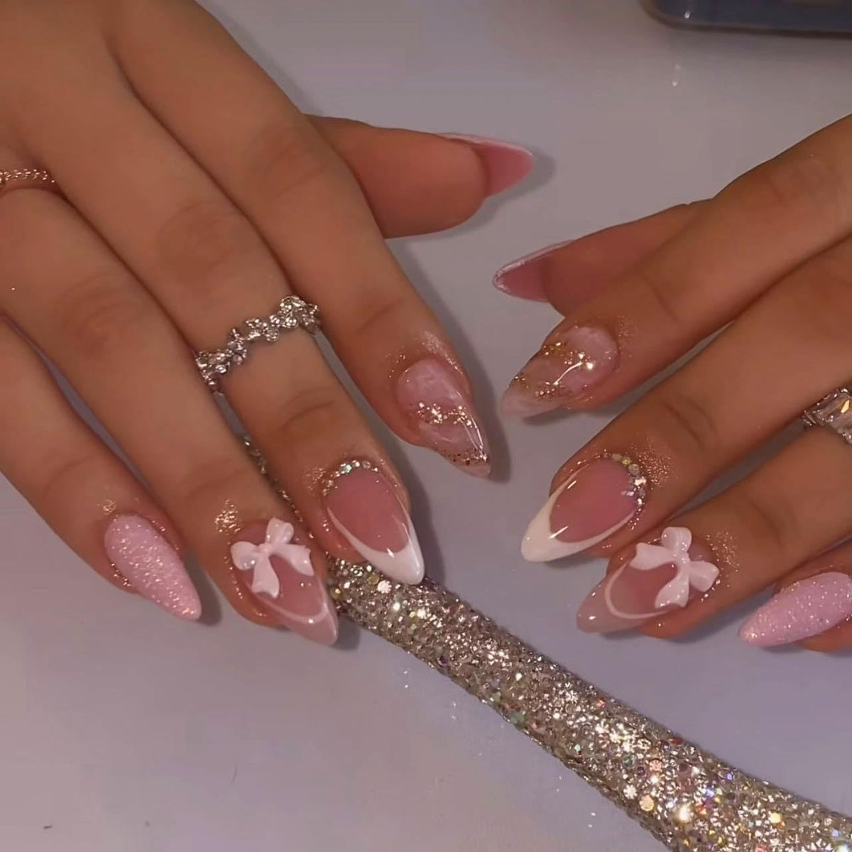 WLGDLH 24-piece Valentines press-on nails pack for quick at-home manicure