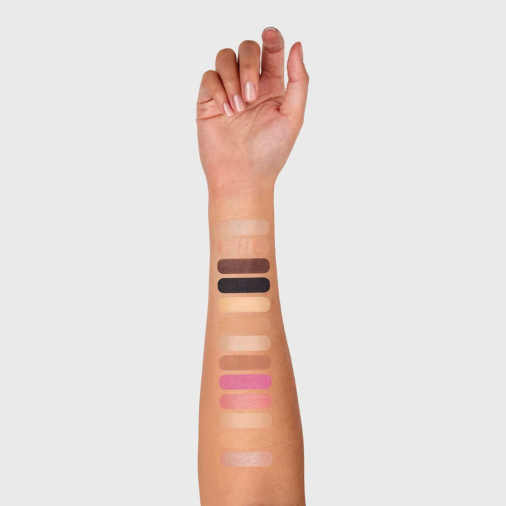 Woosh foundation powders for even skin tone and a natural finish