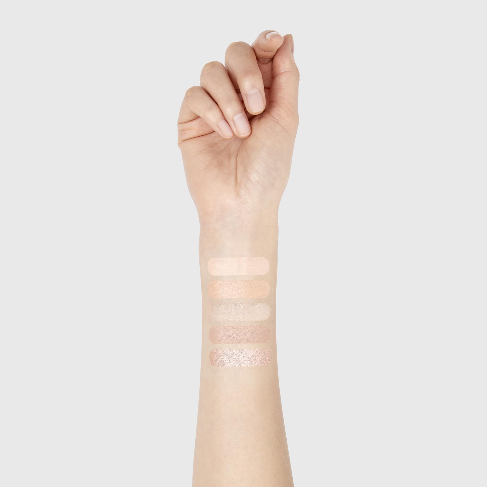 Woosh Fold Out Complexion Light color swatches displaying mineral shades