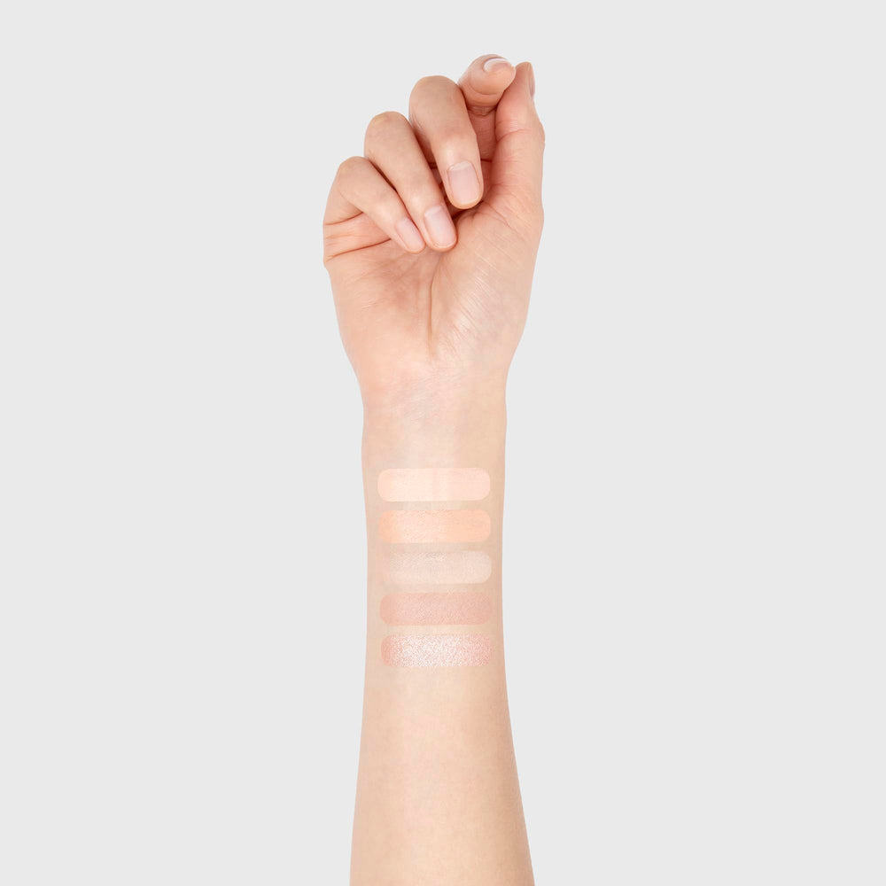 Woosh Fold Out Complexion Light color swatches displaying mineral shades