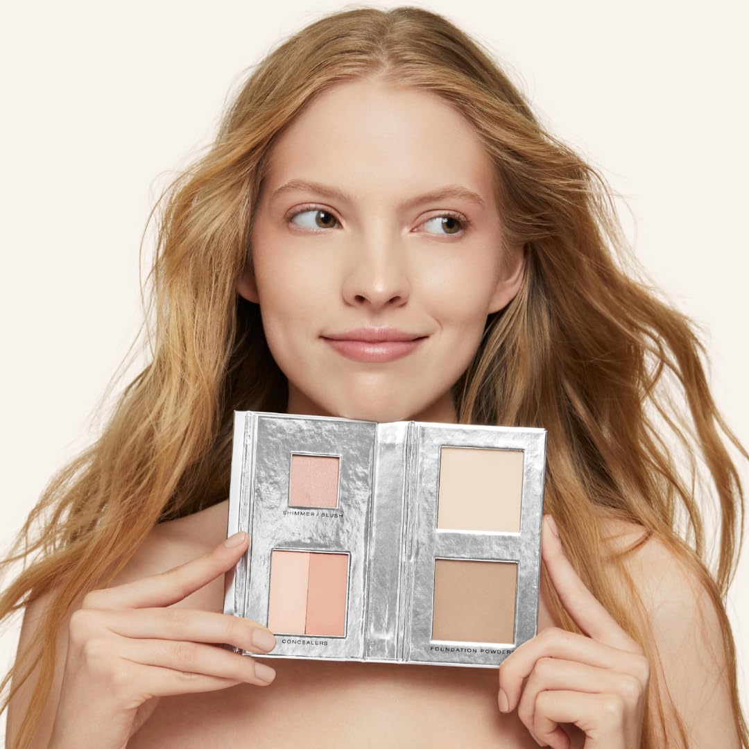 Woosh Fold Out Complexion Light concealer cream swatch 1 with creamy coverage