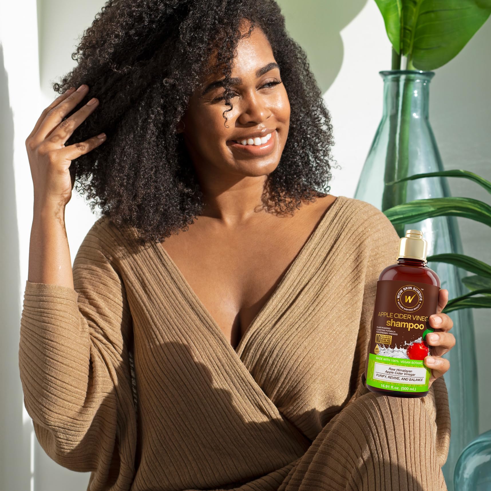 WOW Life Science Apple Cider Vinegar Shampoo lathering on hair during wash