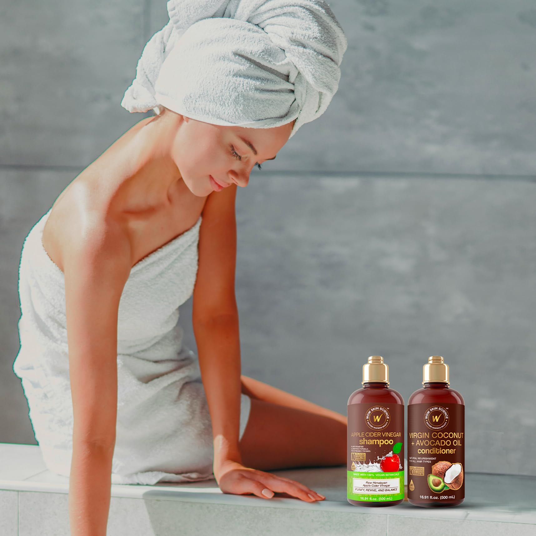  WOW Skin Science Conditioner pump closeup shows hydrating formula for shine.