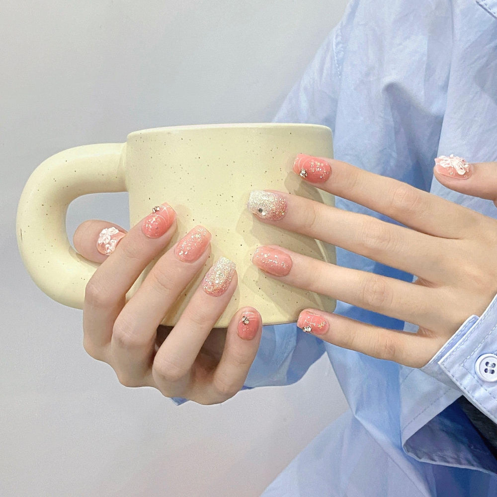 Wsiliana close-up of 3D flower petals on press-on nails for elegant texture