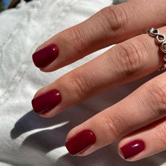 XCREANDO reusable nails packaging highlighting easy storage and long-lasting use.
