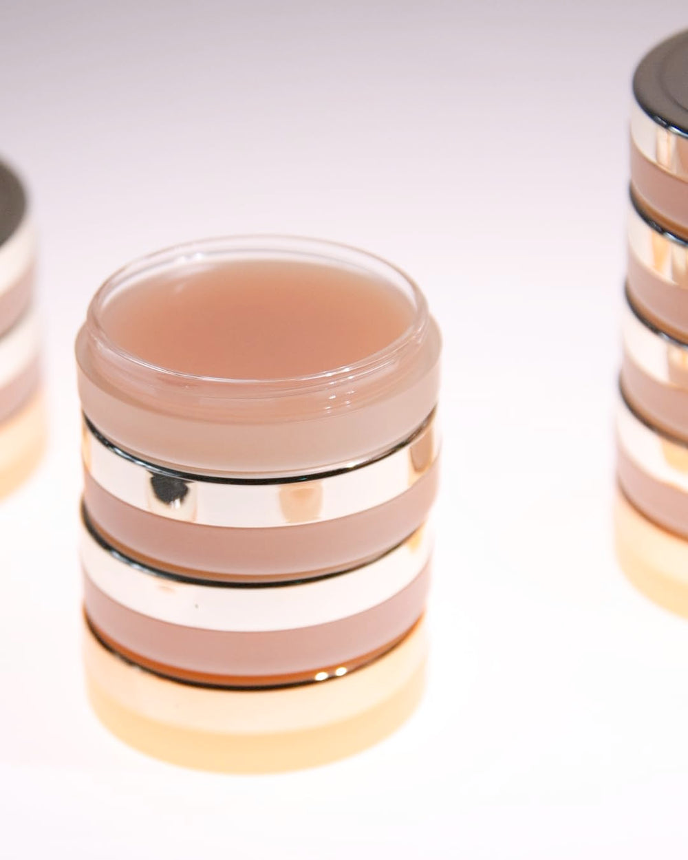 XOUL Ever Moist Volume Lip Balm soft sheen on lips with non-sticky finish.