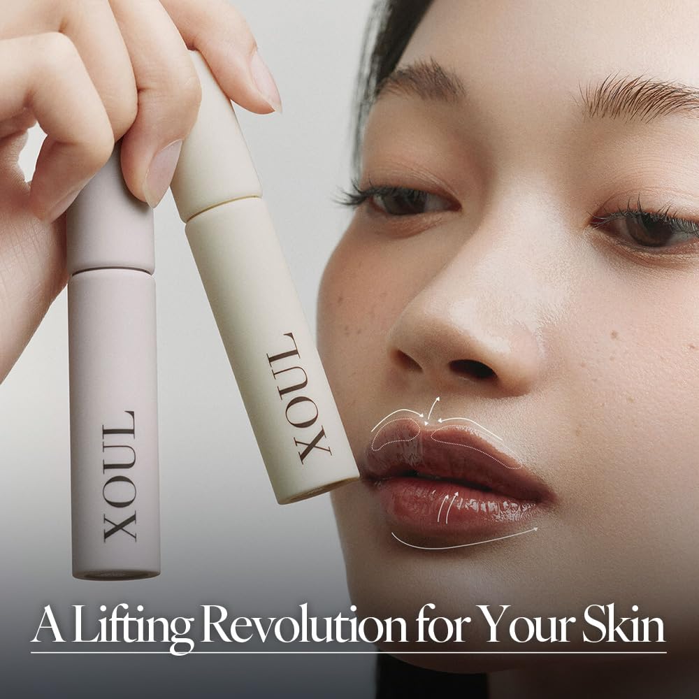 XOUL long-wear lip gloss finish delivers a natural tint and radiant shine.