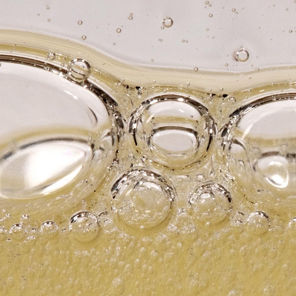 Silky XOUL Pure Cell Cleansing Gel texture forming a light, refreshing lather.