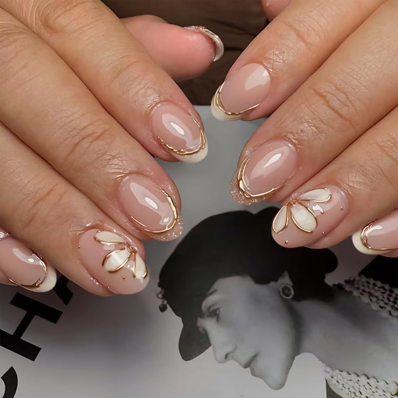 XZMeiLun 3D Gold Line nails with flower tips for instant daily elegance.