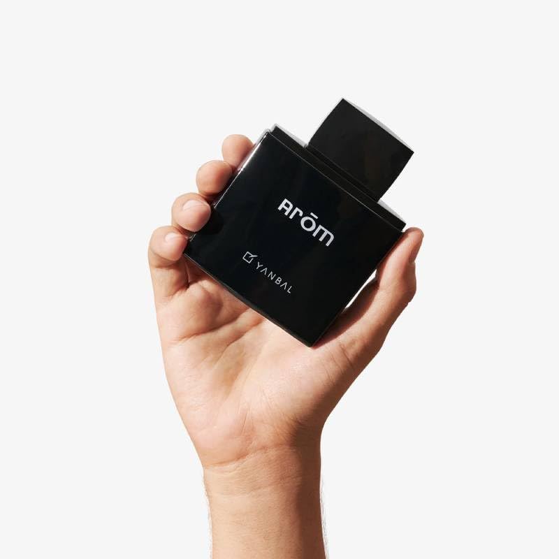 Yanbal AROM parfum bottle close-up for confident daily wear