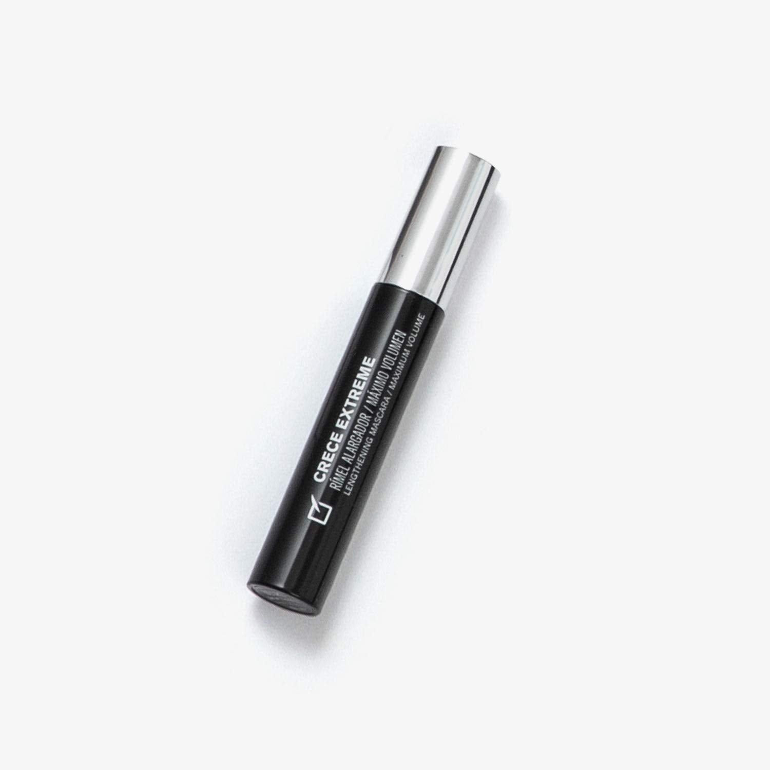 Yanbal Crece Extreme mascara with amplifying brush for longer, more voluminous lashes.