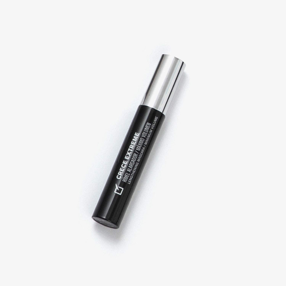 Yanbal Crece Extreme mascara with amplifying brush for longer, more voluminous lashes.