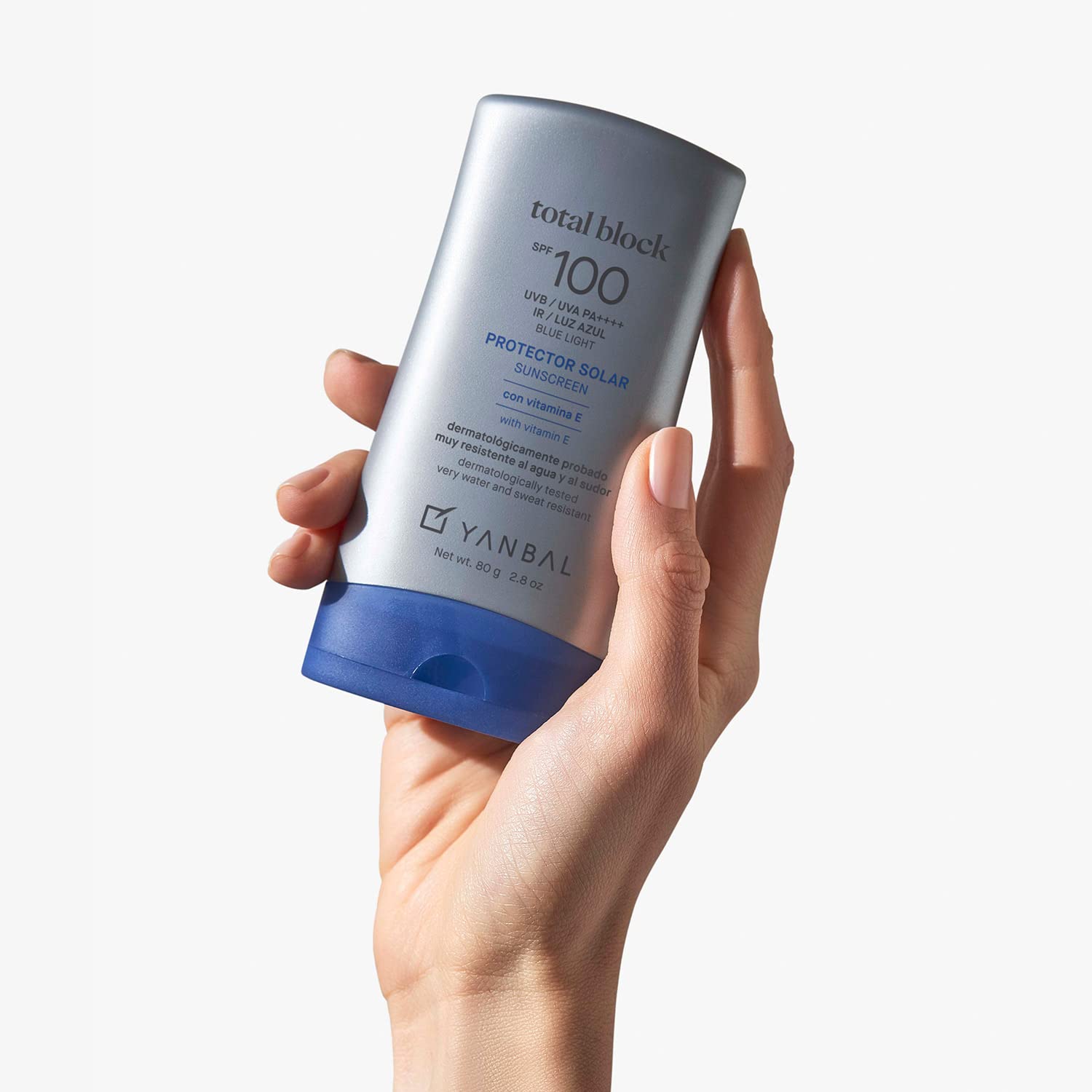 Yanbal Total Block SPF100 packaging highlighting blue light protection for urban use.