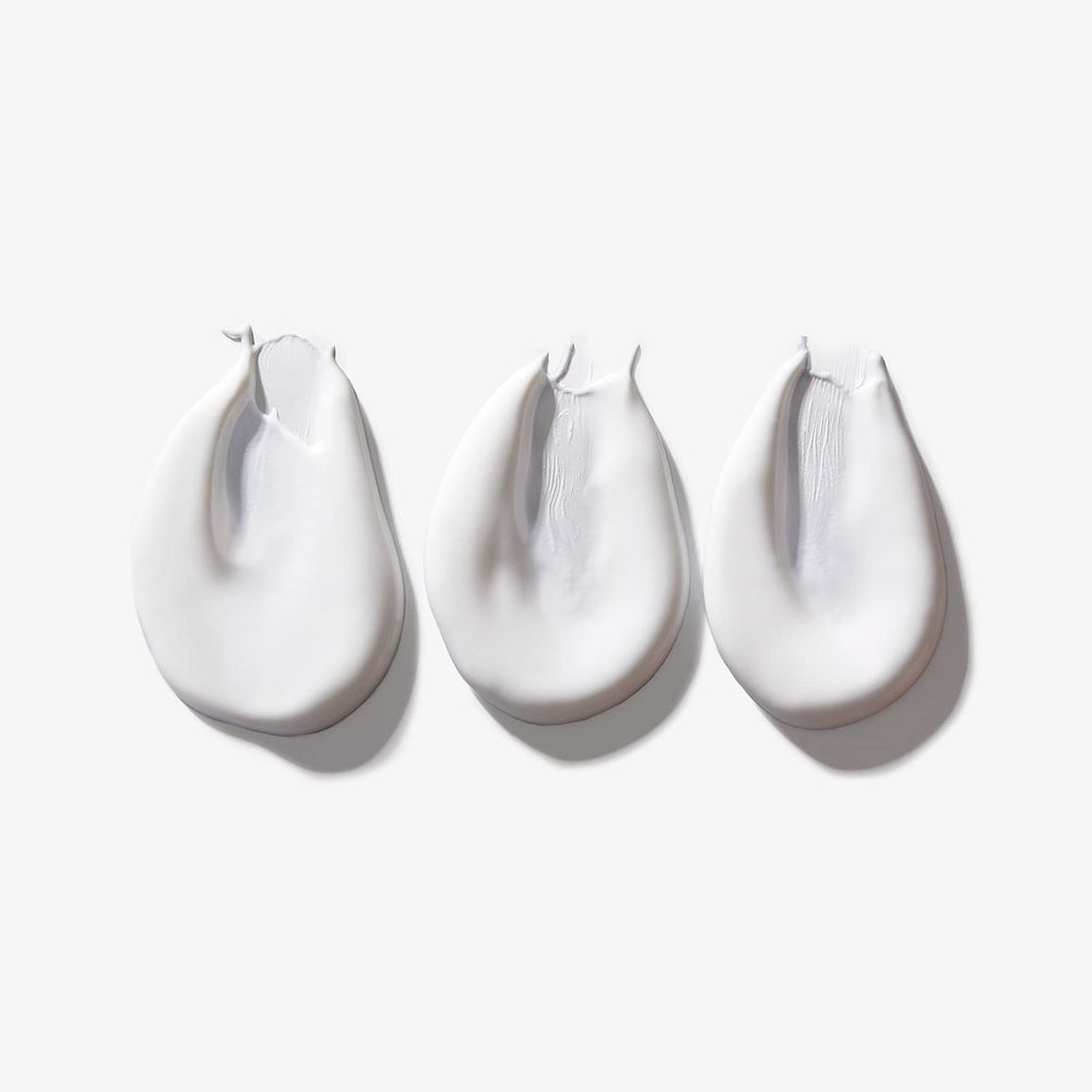 Yanbal Total Block SPF100 formula texture illustrating rapid absorption on skin.