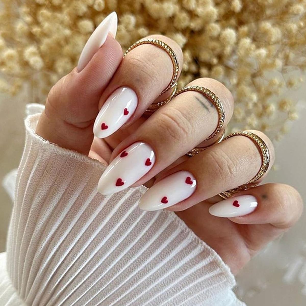 yefiuo Valentine almond short nails in white, salon-quality at home