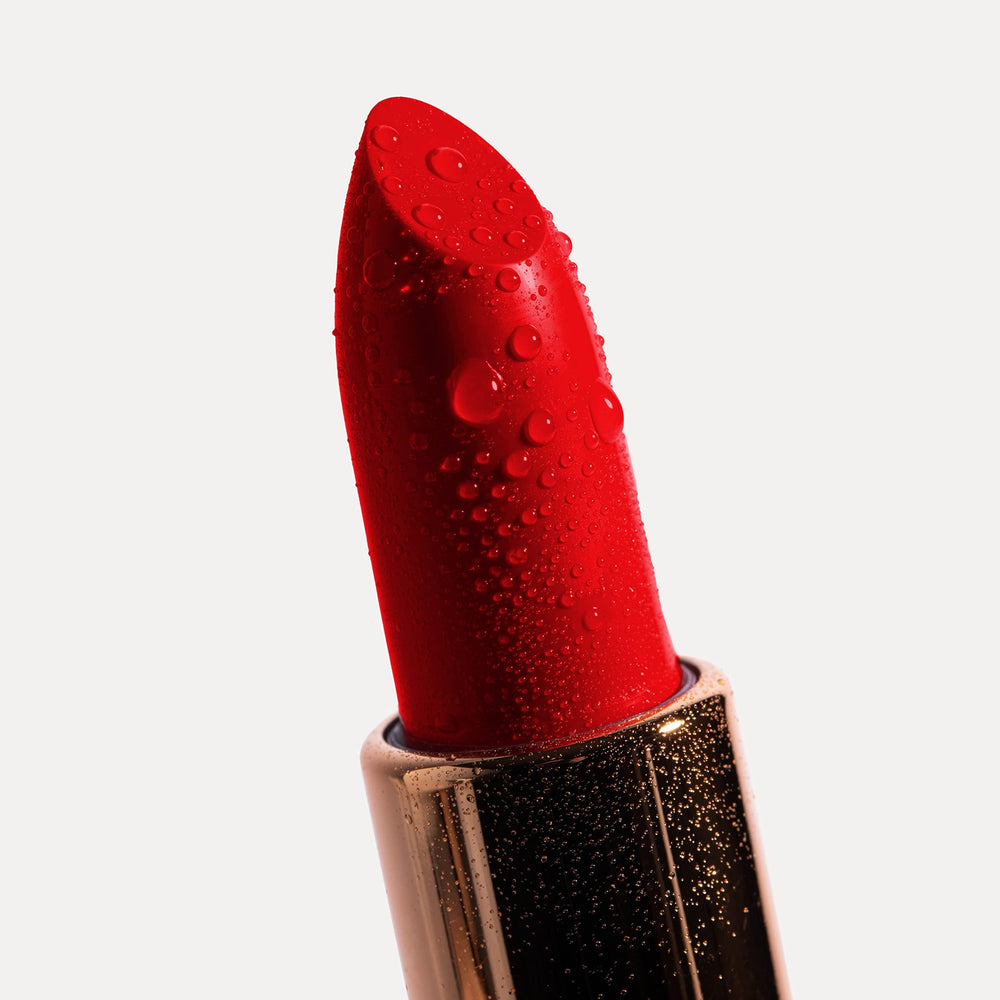 YENSA Vibrant Silk Hydrating Lip Stick bullet application for precise even color.