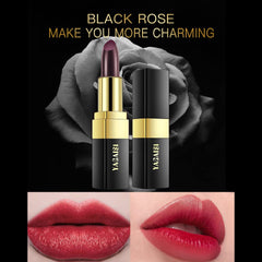 Yeweian lipstick swatches on lips displaying color transitions.