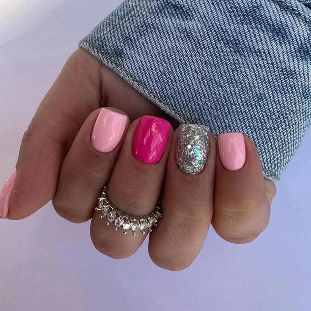 YIHONGYAN press on nails short square gloss for quick salon-style manicure.