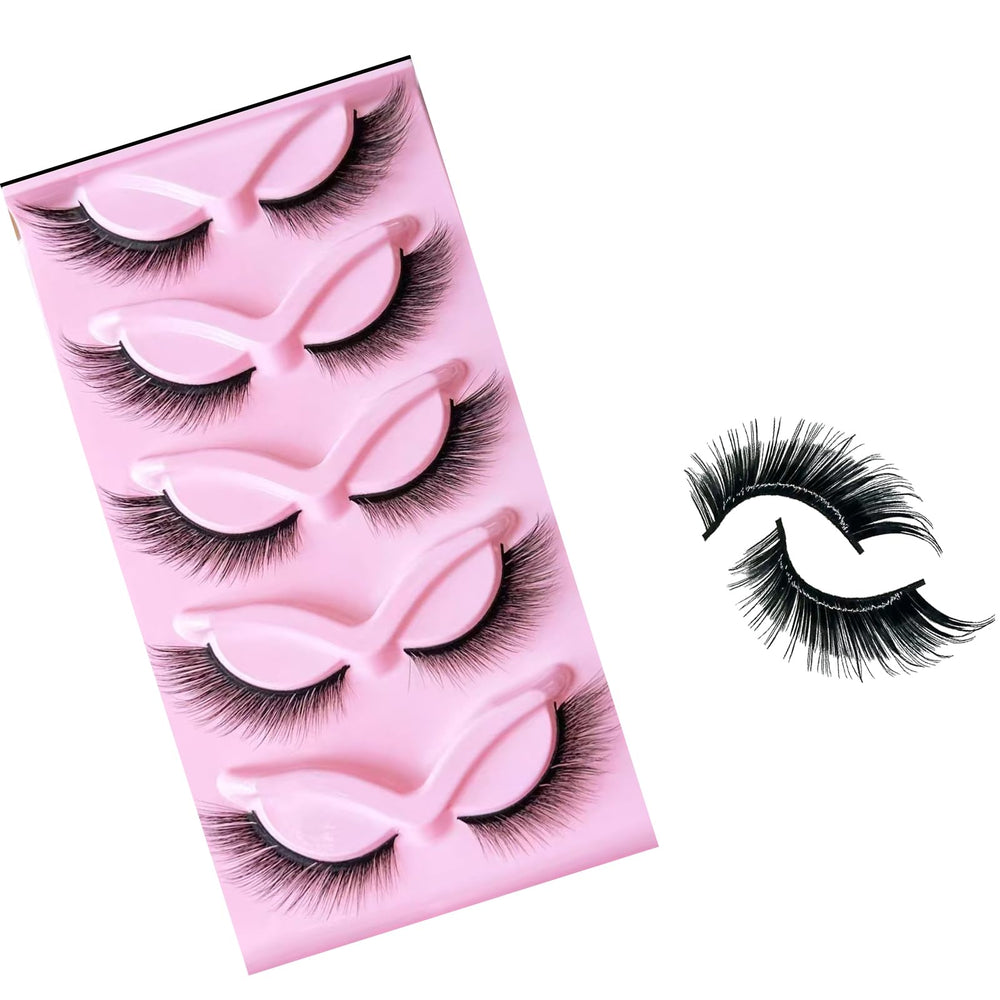 Yilatao cat-eye wispy lashes add subtle lift and definition.