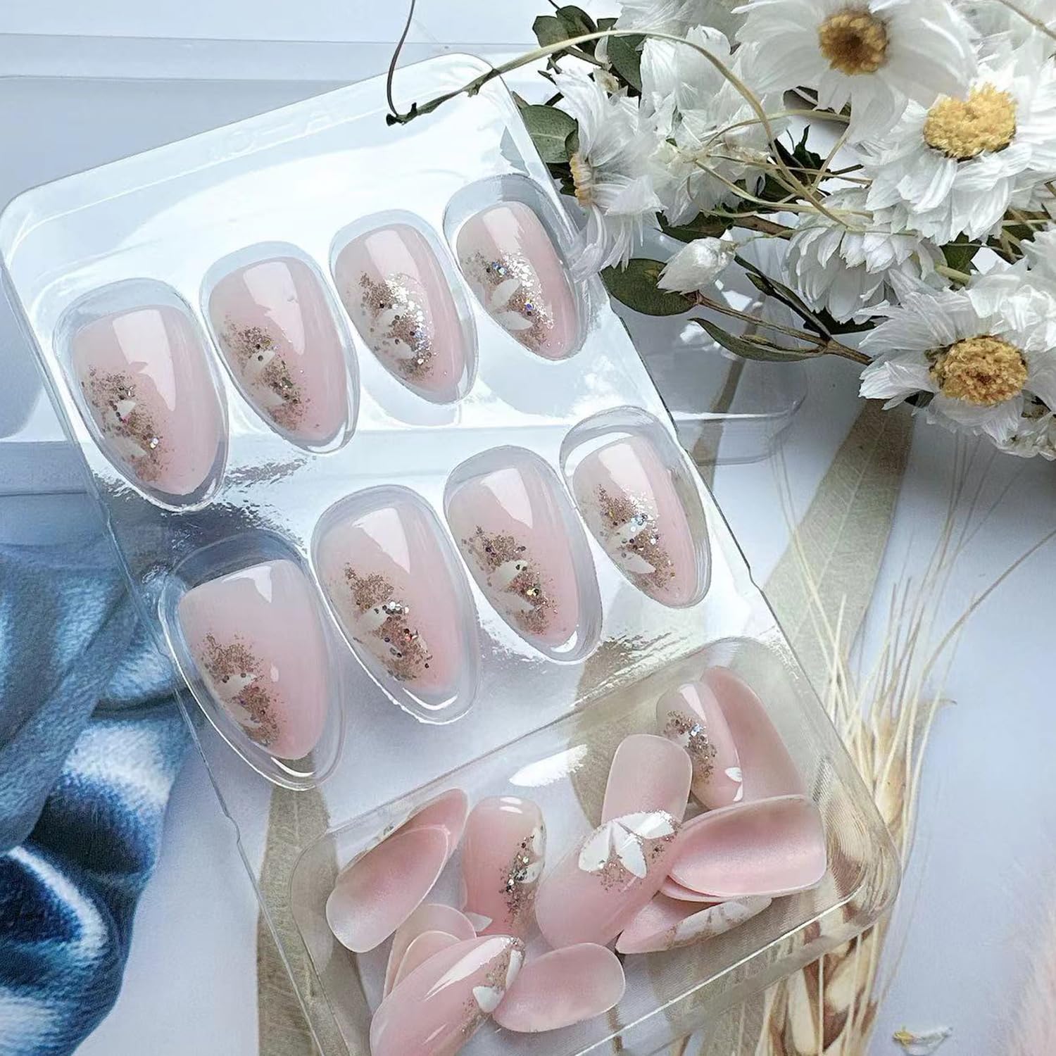 YKZFUI easy-apply acrylic nails designed for quick at-home manicures.