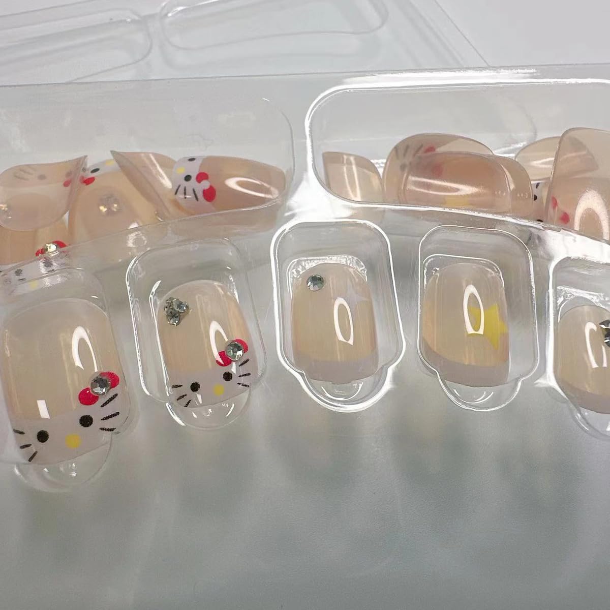 YKZFUI nail-art kit with glue-sticker included for quick at home decorations