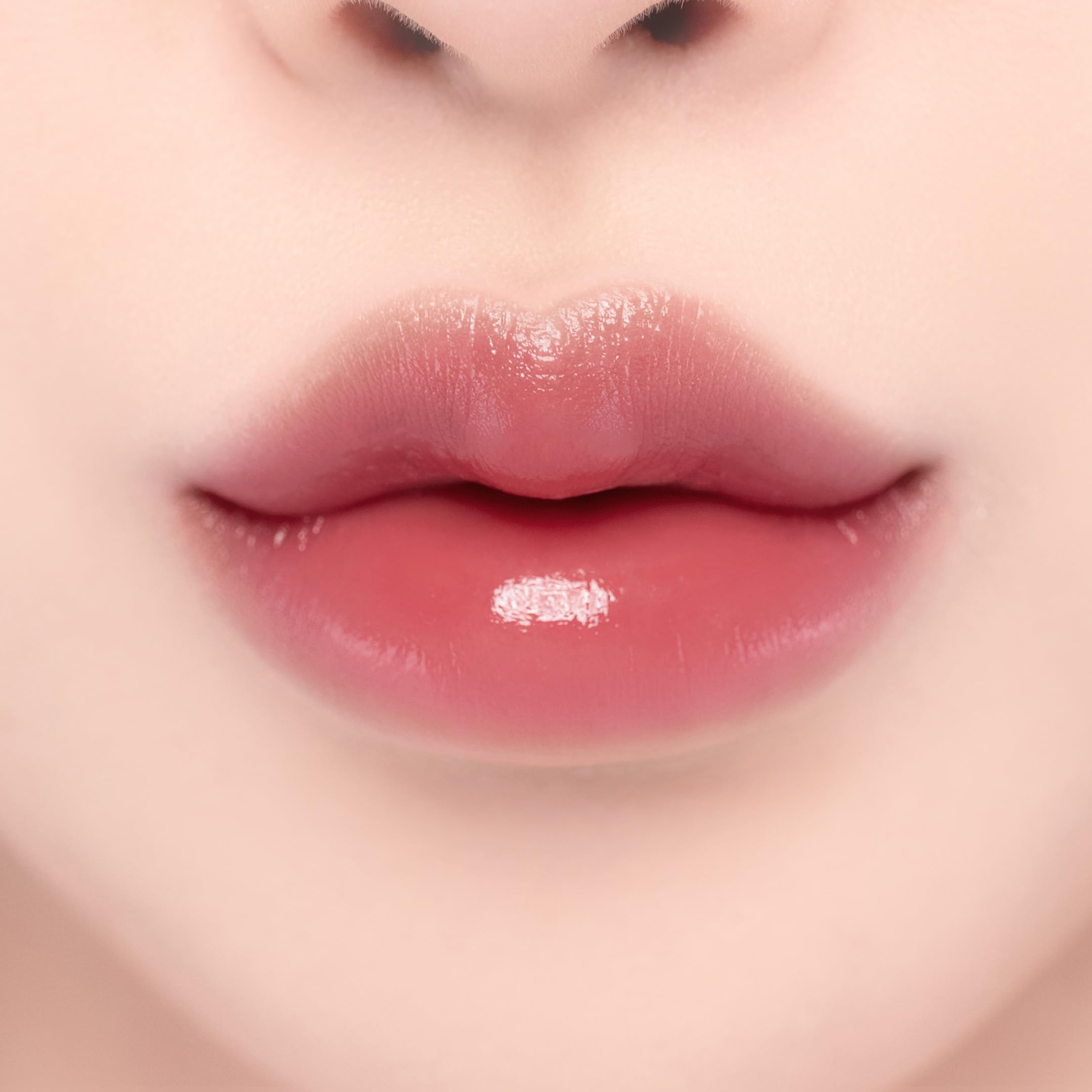 YNM Candy Gloss Balm Berry Glow for vibrant shade and day long shine
