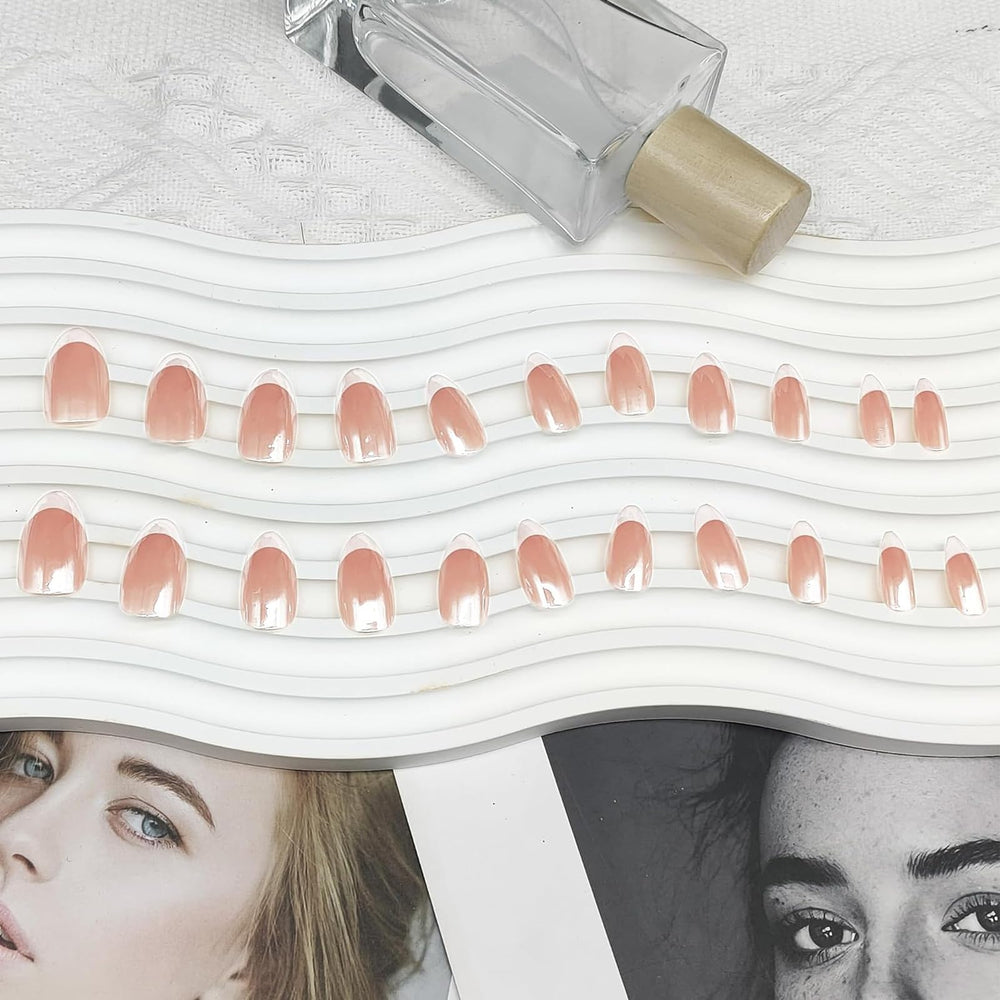 YOSOMMK jelly glue enables quick removal without damaging natural nails.