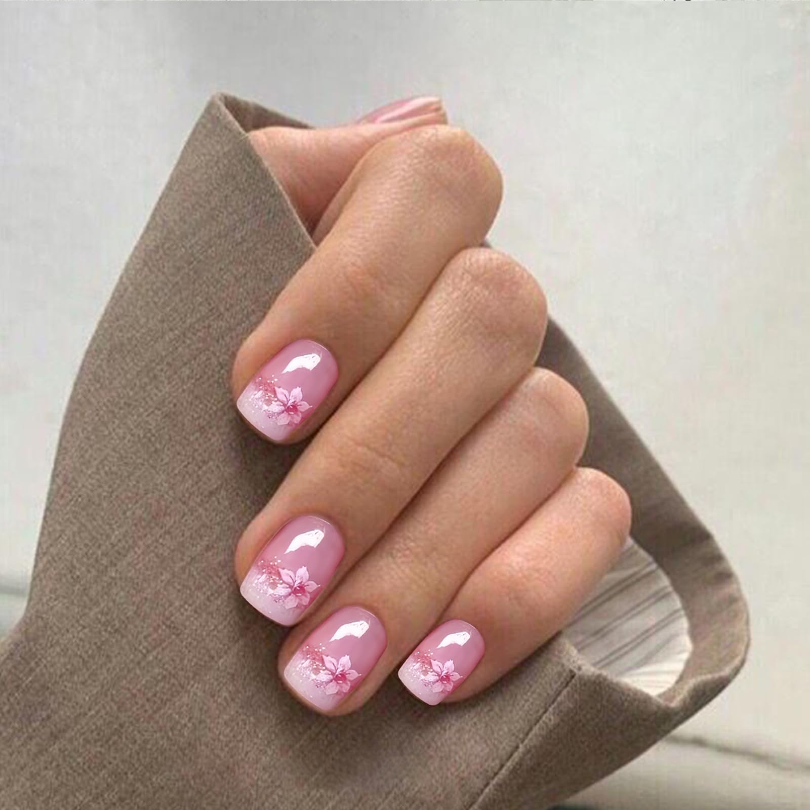 YOSOMMK nails with bling sequins detail add subtle sparkle for party looks.