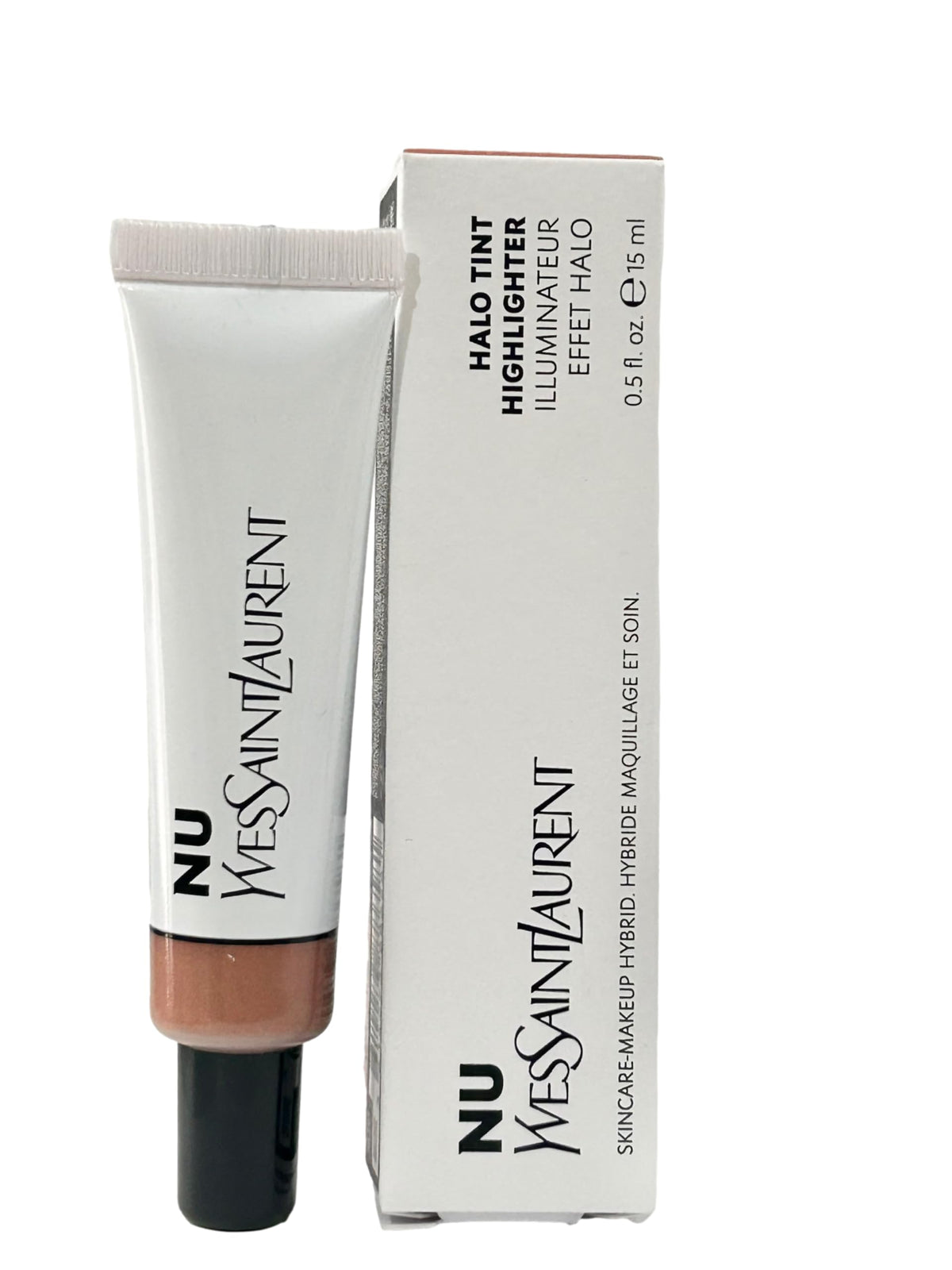 YSL Nu Gold Halo Tint Highlighter compact adds luminous glow for a seamless daytime look.