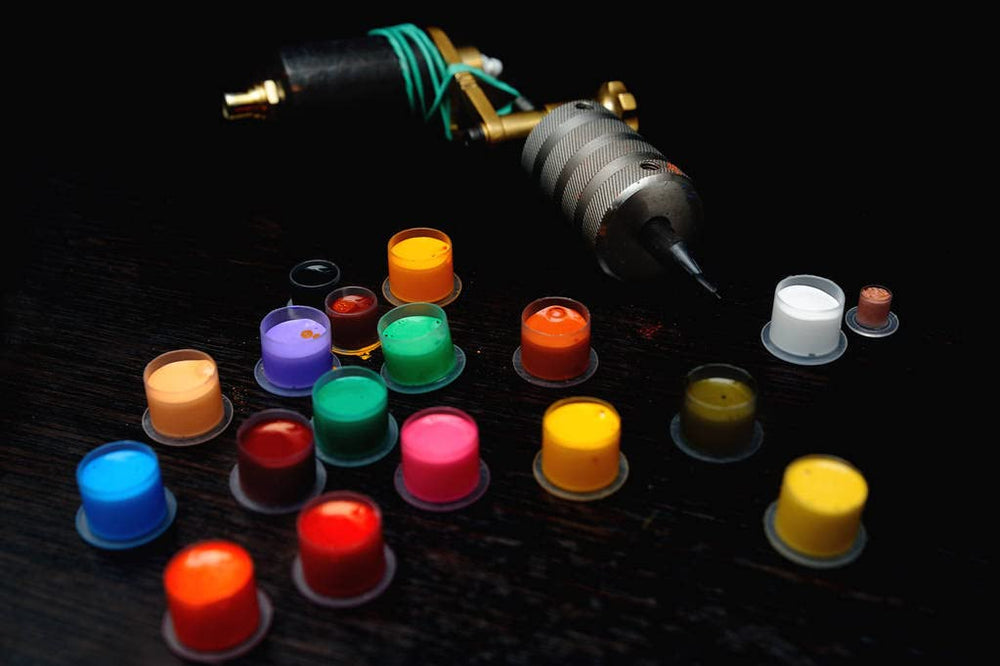 Yuelong easy-to-use ink cups simplify managing ink and pigments.