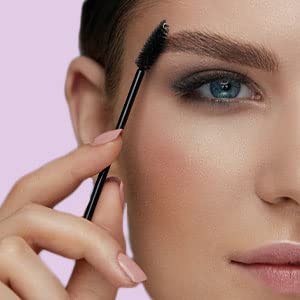 YuYa eyebrow gel on brows showing natural, controlled brow shaping for daily wear