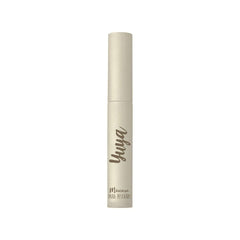 Lashes appear longer with YuYa mascara in a natural look