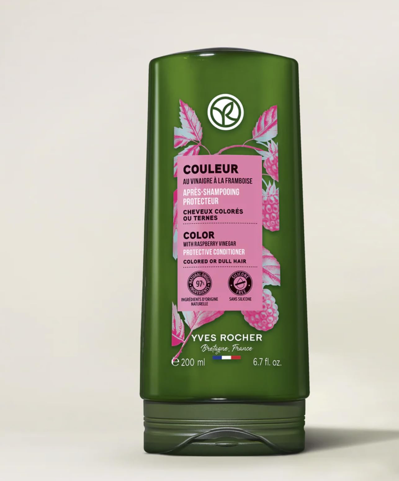 Close-up of Yves Rocher conditioner label highlighting gentle cleansing for dyed hair.