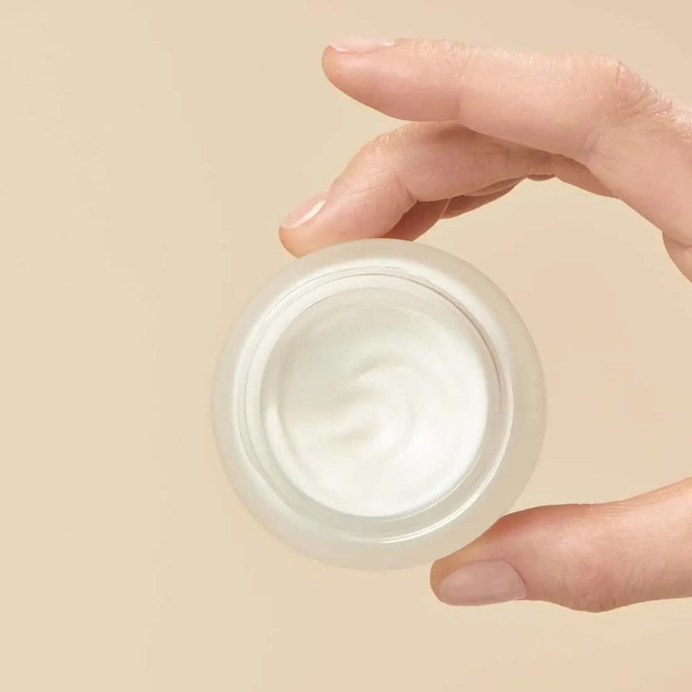 Yves Rocher Nectar Bud ingredient close-up suggesting regeneration for skin