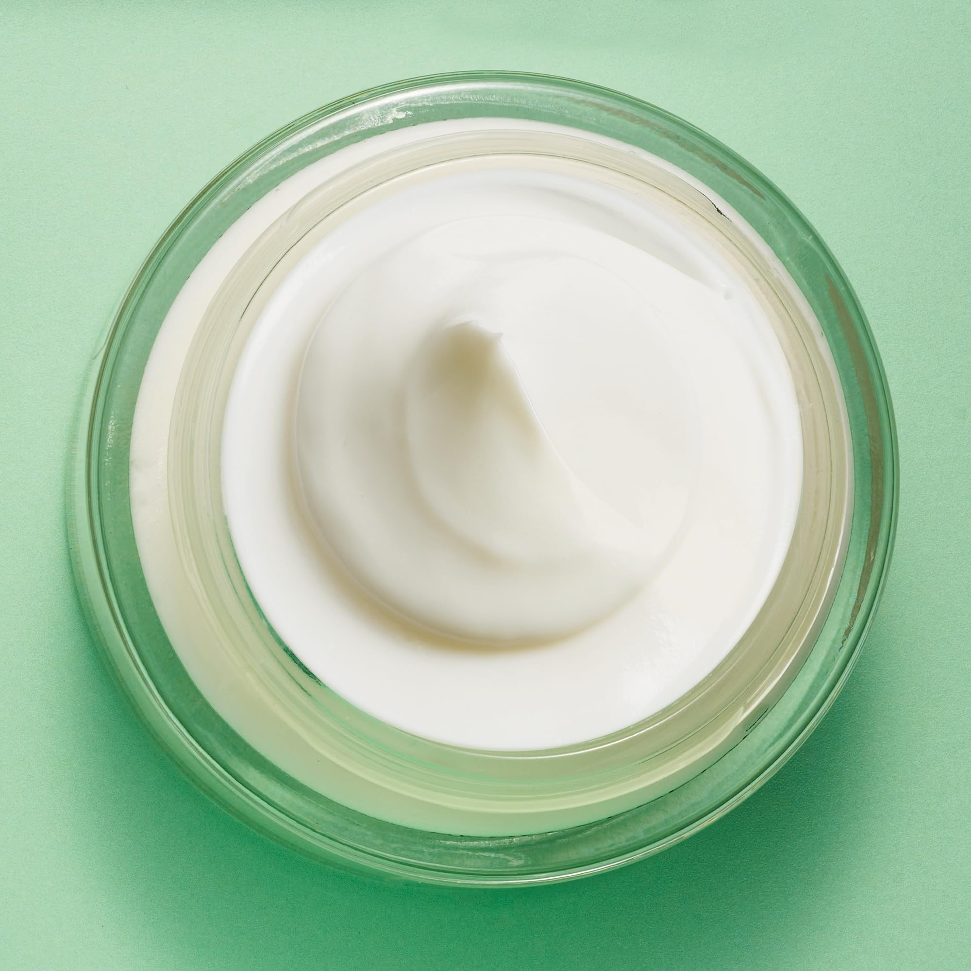 Gel-cream consistency shows a refreshing feel on application.