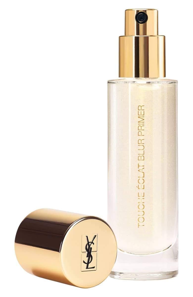 Blur Primer Yves Saint Laurent argent, texture lissante pour un teint homogène au quotidien.