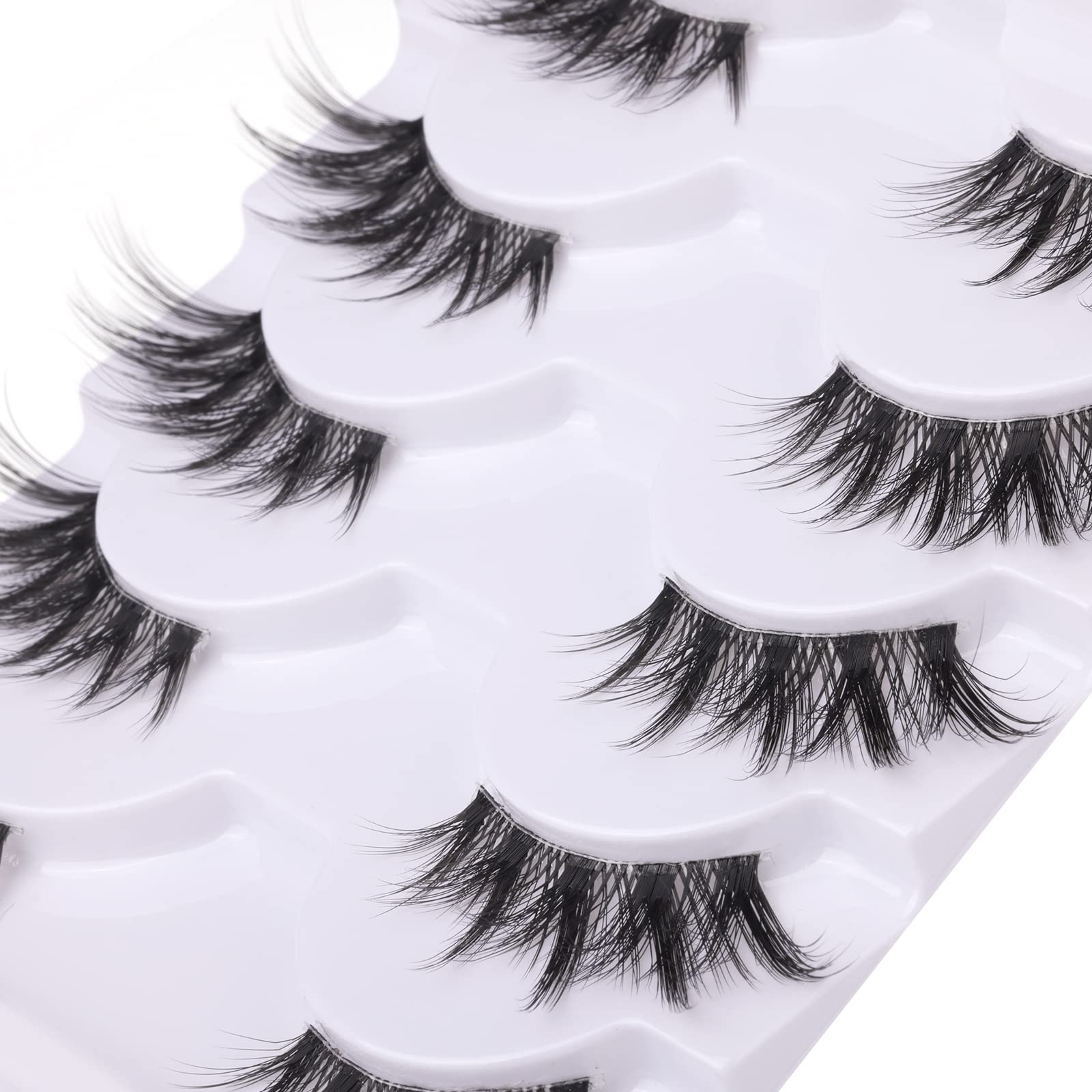 Zanlufly Half Lashes application tips help speed up morning routine.